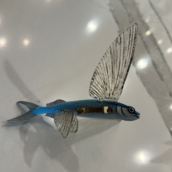 Flying fish mounts - Picture 3 of 4